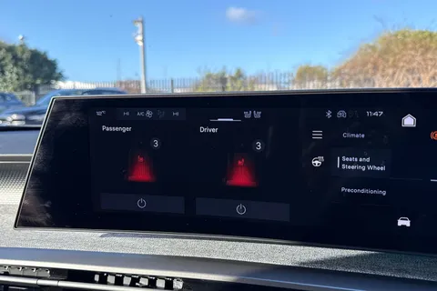 KM25DLO PEUGEOT E-3008 73kWh GT Auto 5dr Thumbnail #49