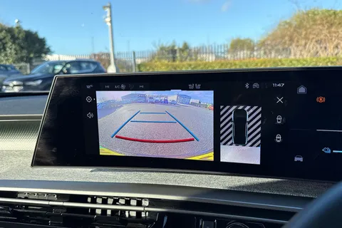 KM25DLO PEUGEOT E-3008 73kWh GT Auto 5dr Thumbnail #51