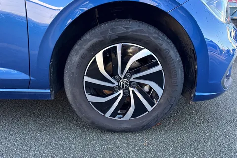 DA72SWZ Volkswagen Polo 1.0 TSI Life 5dr | Parking Sensors | App Connect Thumbnail #9
