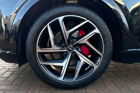 KR25VAA Audi Q6 E-Tron Q6 SUV Edition 1 e-tron performance  225,00 kW Thumbnail #13