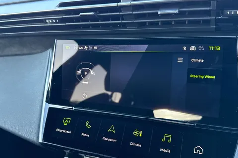 KM25WNT PEUGEOT 408 1.2 HYBRID GT Fastback e-DSC6 Euro 6 (s/s) 5dr Thumbnail #48