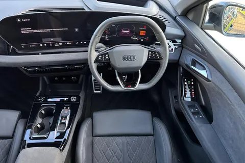 KR25VAA Audi Q6 E-Tron Q6 SUV Edition 1 e-tron performance  225,00 kW Thumbnail #19