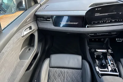 KR25VAA Audi Q6 E-Tron Q6 SUV Edition 1 e-tron performance  225,00 kW Thumbnail #21