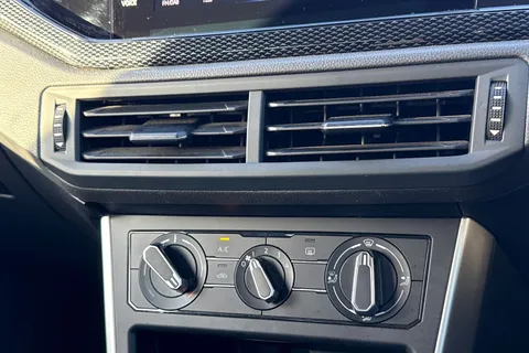 DA72SWZ Volkswagen Polo 1.0 TSI Life 5dr | Parking Sensors | App Connect Thumbnail #21