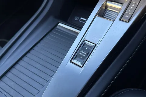 KM25WNT PEUGEOT 408 1.2 HYBRID GT Fastback e-DSC6 Euro 6 (s/s) 5dr Thumbnail #53