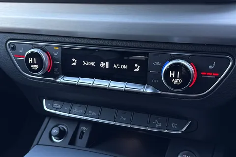 DS72LEJ Audi Q5 2.0 TDI 40 S line S Tronic quattro Euro 6 (s/s) 5dr Thumbnail #22