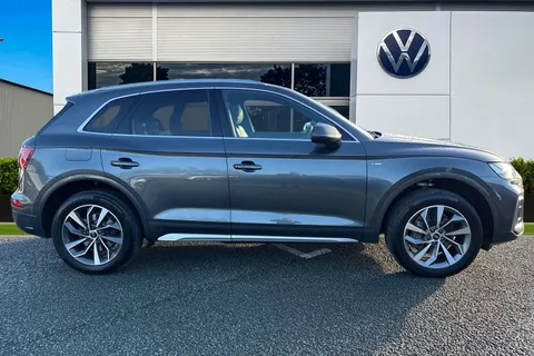GL21FND Audi Q5 2.0 TDI 40 S line S Tronic quattro Euro 6 (s/s) 5dr Thumbnail #4