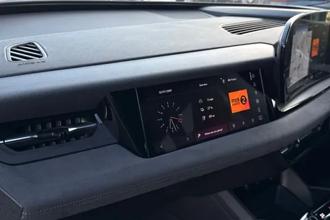 KR25VAA Audi Q6 E-Tron Q6 SUV Edition 1 e-tron performance  225,00 kW Thumbnail #35