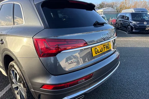 GL21FND Audi Q5 2.0 TDI 40 S line S Tronic quattro Euro 6 (s/s) 5dr Thumbnail #9