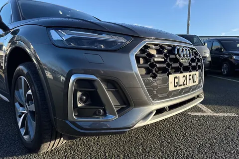 GL21FND Audi Q5 2.0 TDI 40 S line S Tronic quattro Euro 6 (s/s) 5dr Thumbnail #10