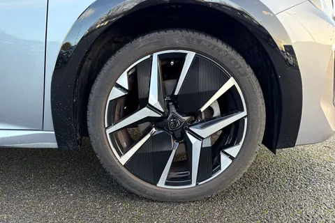 KO74XLB PEUGEOT 208 1.2 PureTech GT Euro 6 (s/s) 5dr Thumbnail #10