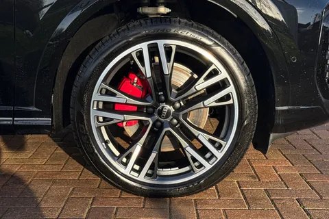 BL25SZT Audi Q5 SUV Edition 1 TDI quattro 204 PS S tronic Thumbnail #12