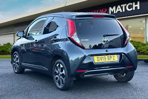 DV19BPZ Toyota Aygo 1.0 VVT-i x-plore Euro 6 5dr Thumbnail #2