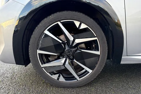KO74XLB PEUGEOT 208 1.2 PureTech GT Euro 6 (s/s) 5dr Thumbnail #12