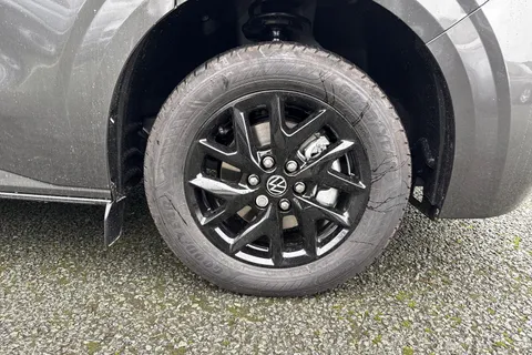 CX75JUK Volkswagen Transporter 2.0 TDI T28 Commerce Pro Auto FWD SWB Euro 6 (s/s) 5dr Thumbnail #13