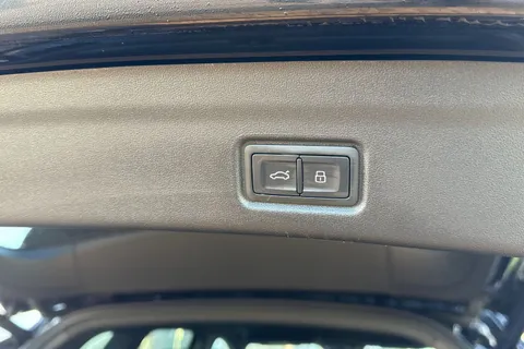 KR25VAA Audi Q6 E-Tron Q6 SUV Edition 1 e-tron performance  225,00 kW Thumbnail #41