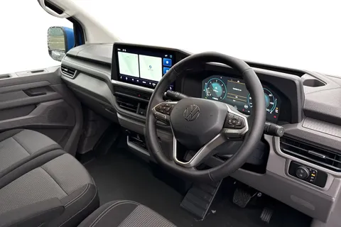 CX75JXA Volkswagen Transporter 2.0 TDI T28 Commerce Pro Auto FWD SWB Euro 6 (s/s) 5dr Thumbnail #14