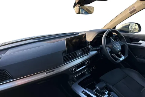 GL21FND Audi Q5 2.0 TDI 40 S line S Tronic quattro Euro 6 (s/s) 5dr Thumbnail #16