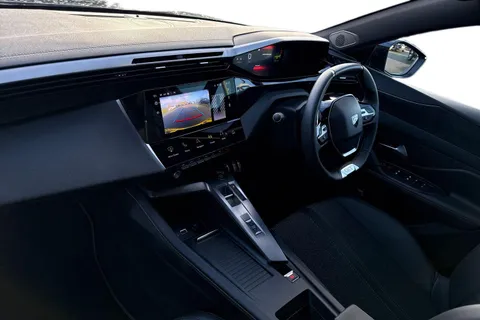 KR25RLU PEUGEOT 308 1.2 HYBRID GT e-DSC6 Euro 6 (s/s) 5dr Thumbnail #15