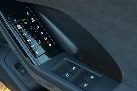 KR25VAA Audi Q6 E-Tron Q6 SUV Edition 1 e-tron performance  225,00 kW Thumbnail #44