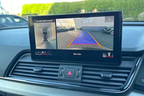 DS72LEJ Audi Q5 2.0 TDI 40 S line S Tronic quattro Euro 6 (s/s) 5dr Thumbnail #46