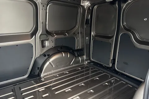 CX75JWC Volkswagen Caddy 2.0 TDI C20 Commerce Pro DSG SWB Euro 6 (s/s) 5dr Thumbnail #19