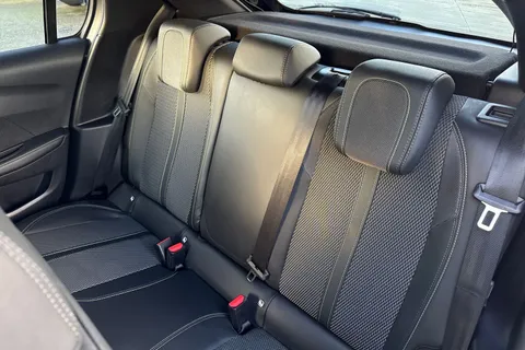 KO74XLB PEUGEOT 208 1.2 PureTech GT Euro 6 (s/s) 5dr Thumbnail #19