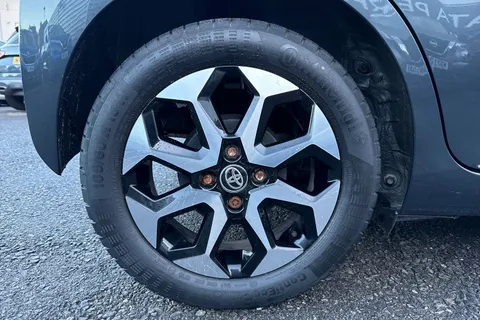 DV19BPZ Toyota Aygo 1.0 VVT-i x-plore Euro 6 5dr Thumbnail #12