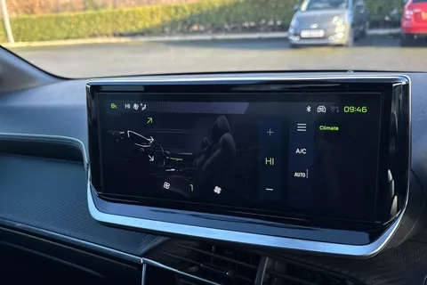 KO74XLB PEUGEOT 208 1.2 PureTech GT Euro 6 (s/s) 5dr Thumbnail #22