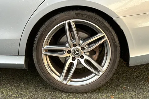 BF68MPX Mercedes-Benz E Class E220d AMG Line 5dr 9G-Tronic Thumbnail #15