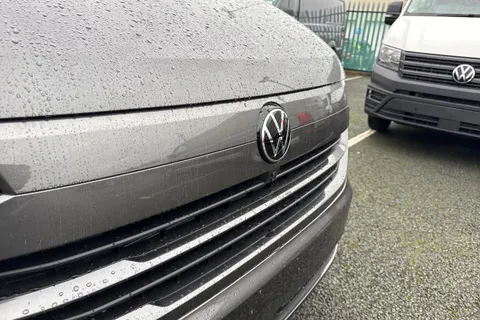 CX75JUK Volkswagen Transporter 2.0 TDI T28 Commerce Pro Auto FWD SWB Euro 6 (s/s) 5dr Thumbnail #25