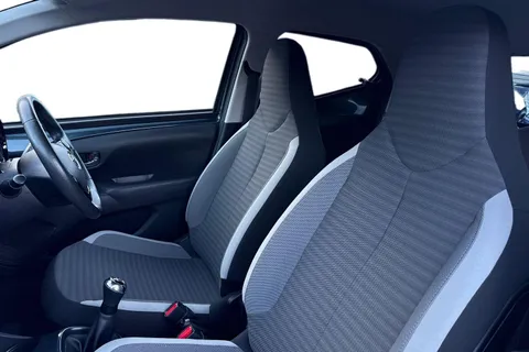 DV19BPZ Toyota Aygo 1.0 VVT-i x-plore Euro 6 5dr Thumbnail #16