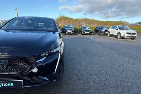 KR25RLU PEUGEOT 308 1.2 HYBRID GT e-DSC6 Euro 6 (s/s) 5dr Thumbnail #26