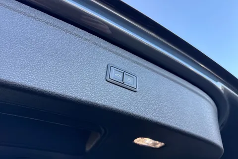 GL21FND Audi Q5 2.0 TDI 40 S line S Tronic quattro Euro 6 (s/s) 5dr Thumbnail #28