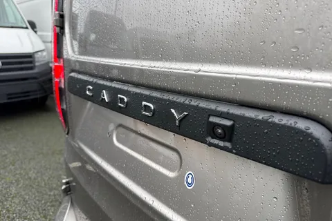 CX75JWC Volkswagen Caddy 2.0 TDI C20 Commerce Pro DSG SWB Euro 6 (s/s) 5dr Thumbnail #27