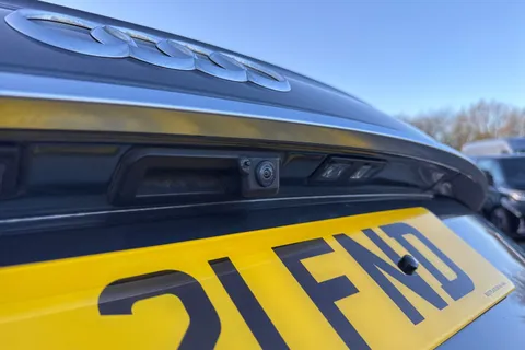 GL21FND Audi Q5 2.0 TDI 40 S line S Tronic quattro Euro 6 (s/s) 5dr Thumbnail #29