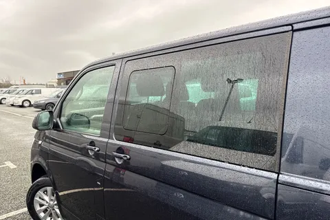 CX74LCJ Volkswagen Transporter 2.0 TDI T30 Highline Kombi FWD SWB Euro 6 (s/s) 5dr Thumbnail #27