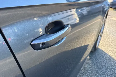 GL21FND Audi Q5 2.0 TDI 40 S line S Tronic quattro Euro 6 (s/s) 5dr Thumbnail #30