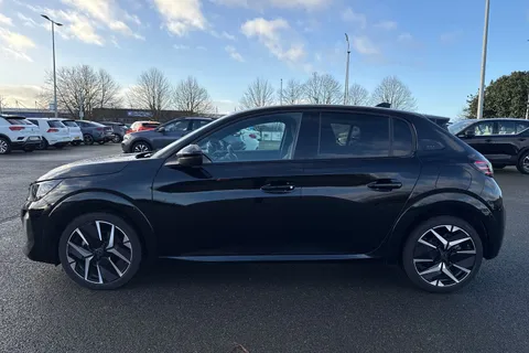 KO74XNT PEUGEOT 208 1.2 PureTech GT Euro 6 (s/s) 5dr Thumbnail #30