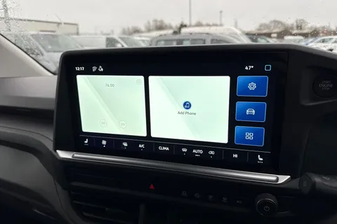 CX75JXA Volkswagen Transporter 2.0 TDI T28 Commerce Pro Auto FWD SWB Euro 6 (s/s) 5dr Thumbnail #31