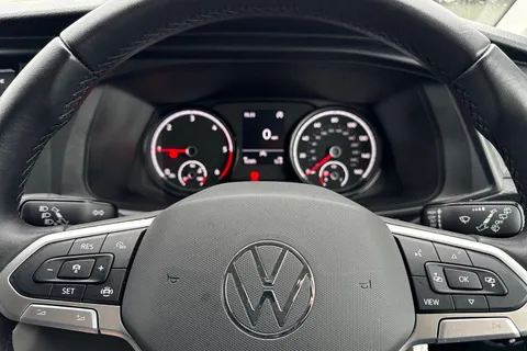 CX74LCJ Volkswagen Transporter 2.0 TDI T30 Highline Kombi FWD SWB Euro 6 (s/s) 5dr Thumbnail #30