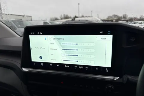 CX75JXA Volkswagen Transporter 2.0 TDI T28 Commerce Pro Auto FWD SWB Euro 6 (s/s) 5dr Thumbnail #33