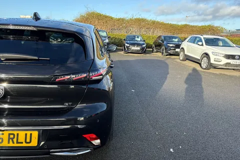 KR25RLU PEUGEOT 308 1.2 HYBRID GT e-DSC6 Euro 6 (s/s) 5dr Thumbnail #34