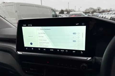 CX75JUK Volkswagen Transporter 2.0 TDI T28 Commerce Pro Auto FWD SWB Euro 6 (s/s) 5dr Thumbnail #35