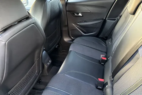 KO74XLB PEUGEOT 208 1.2 PureTech GT Euro 6 (s/s) 5dr Thumbnail #34