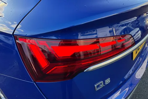 DE71RZW Audi Q5 2.0 TFSI 45 S line Sportback S Tronic quattro Euro 6 (s/s) 5dr Thumbnail #26