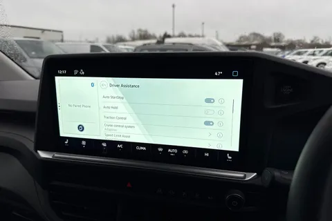 CX75JXA Volkswagen Transporter 2.0 TDI T28 Commerce Pro Auto FWD SWB Euro 6 (s/s) 5dr Thumbnail #36