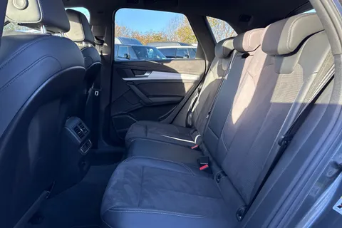 GL21FND Audi Q5 2.0 TDI 40 S line S Tronic quattro Euro 6 (s/s) 5dr Thumbnail #37