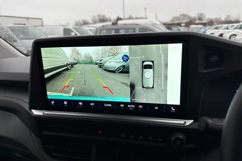 CX75JXA Volkswagen Transporter 2.0 TDI T28 Commerce Pro Auto FWD SWB Euro 6 (s/s) 5dr Thumbnail #37