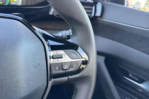 KR25RLU PEUGEOT 308 1.2 HYBRID GT e-DSC6 Euro 6 (s/s) 5dr Thumbnail #38